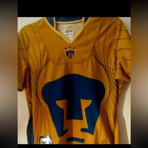 Pumas soccer jersey Limited edition